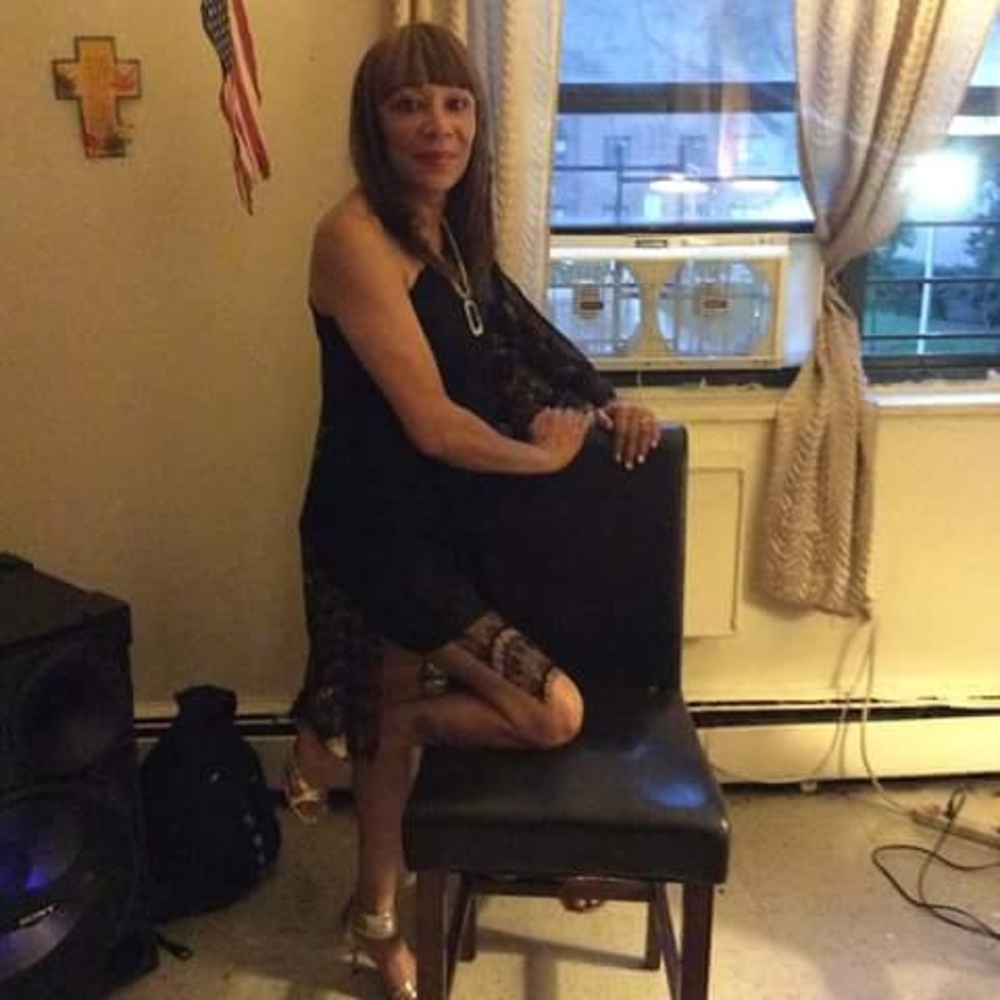 Meet your Posher, Regina